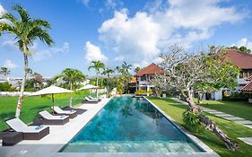 Villa Manis Bali